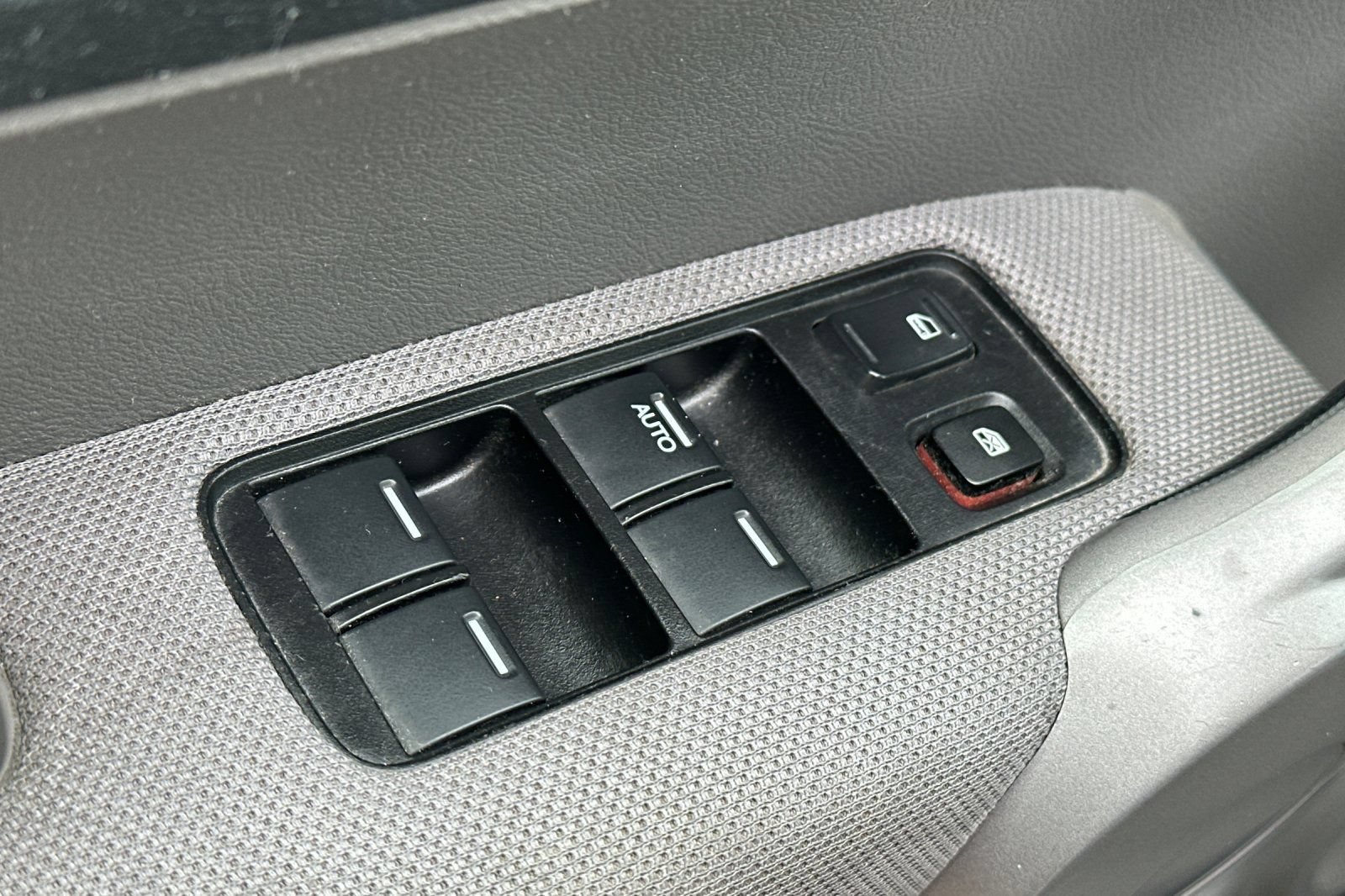 Used 2007 Honda CR-V LX image 12