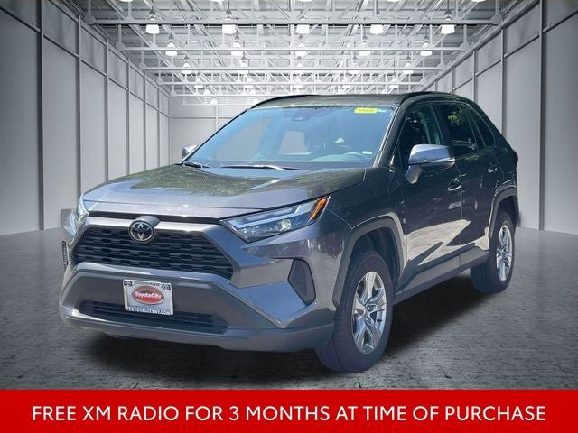 Used 2025 Toyota RAV4 XLE AWD/4WD image 4