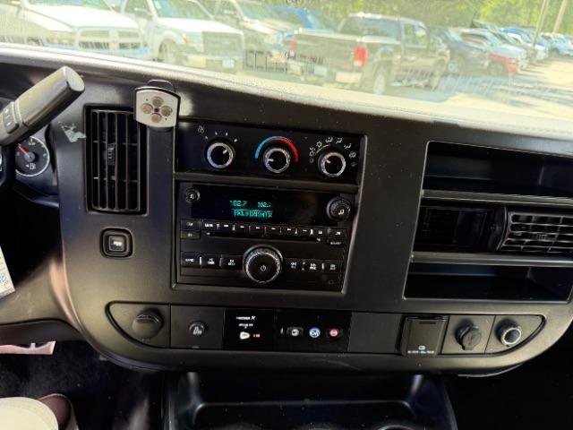 Used 2017 Chevrolet Express 3500 LT w/ LT Preferred Equipment Group RWD image 21