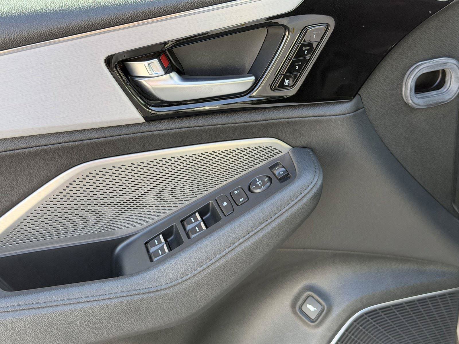 Certified 2024 Acura MDX FWD image 10