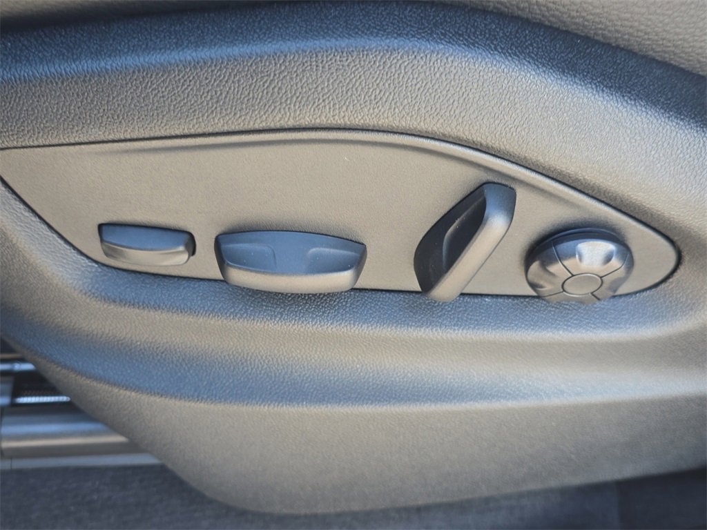 New 2026 Porsche Cayenne image 28