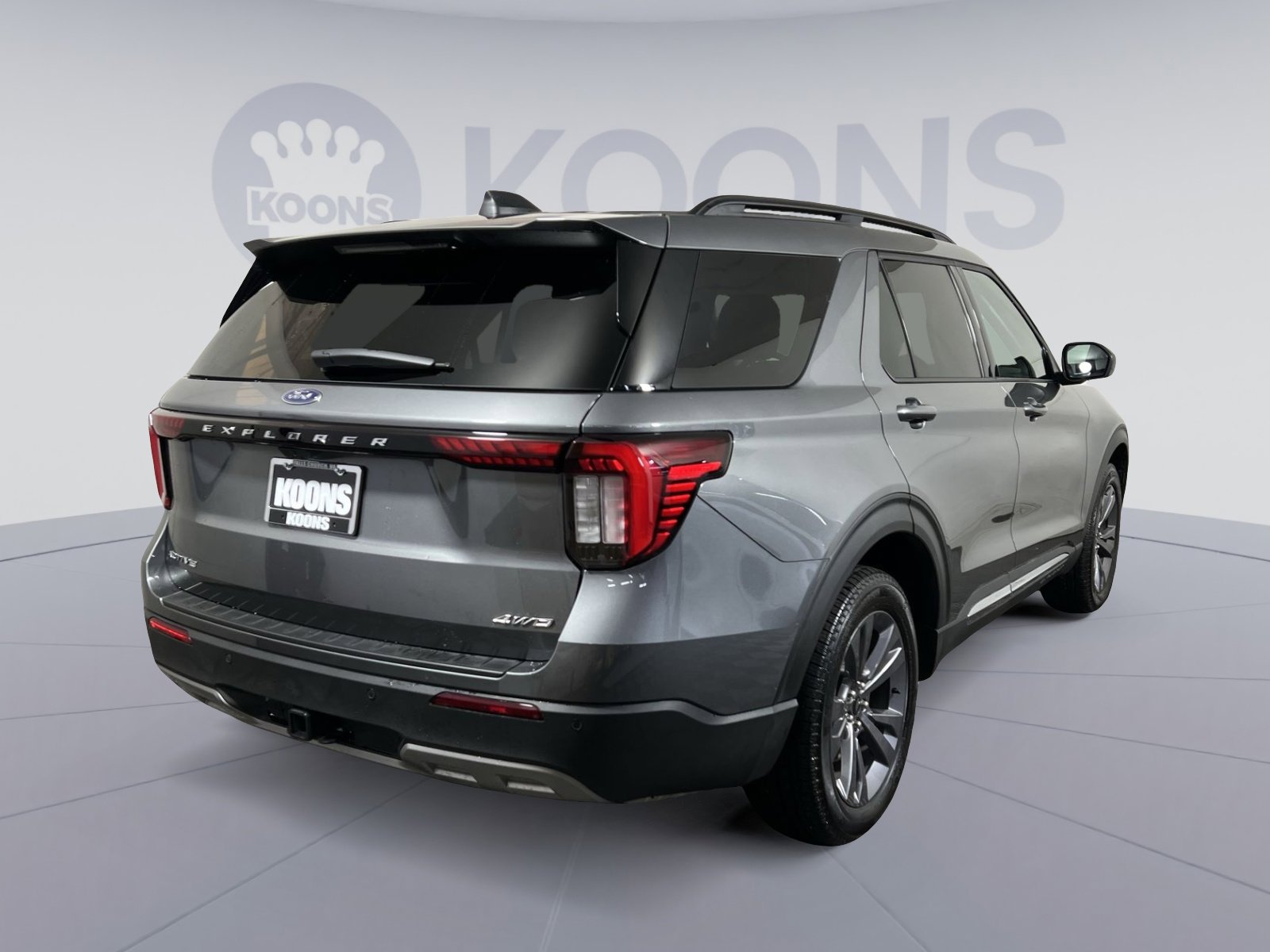 Used 2025 Ford Explorer Active w/ Active Comfort Package image 7