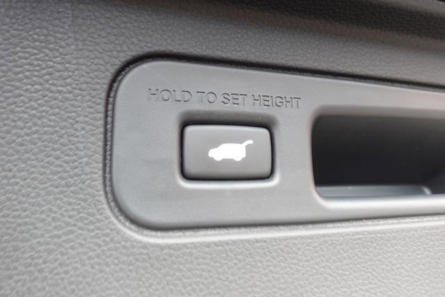 Used 2025 Honda Pilot Elite image 29