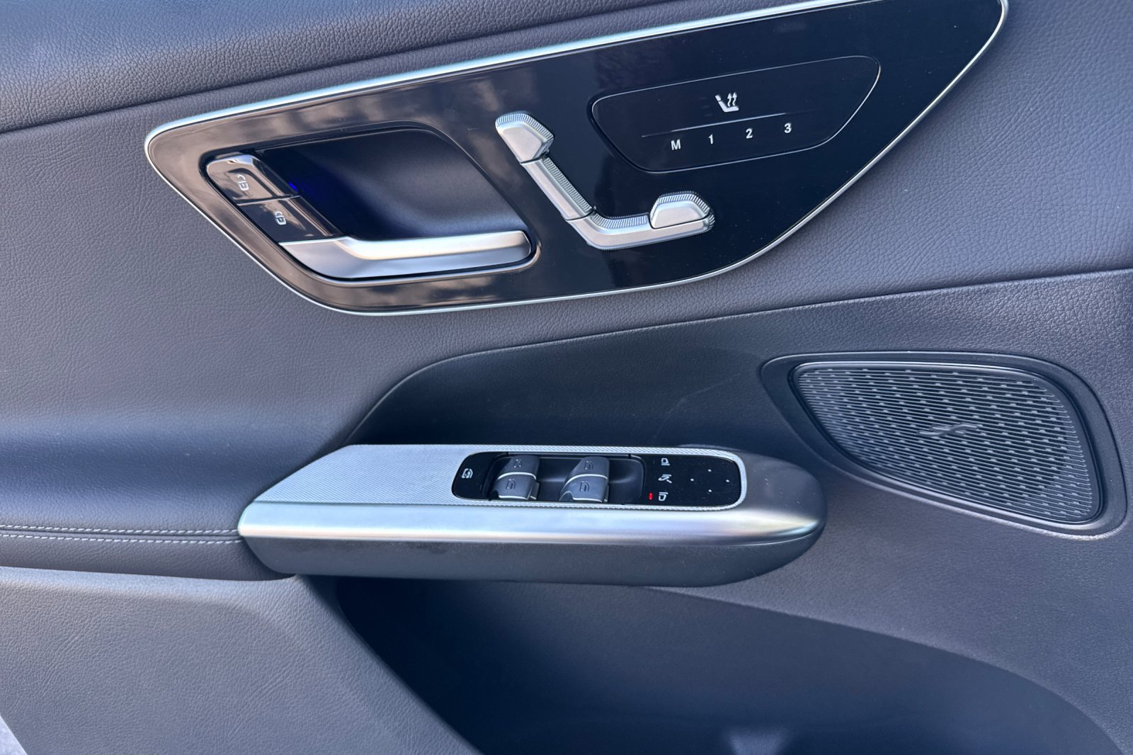 New 2026 Mercedes-Benz GLC 300 4MATIC image 11