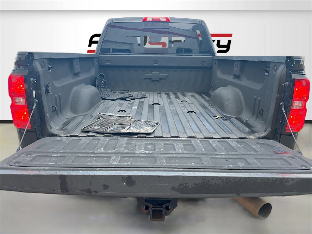 Used 2017 Chevrolet Silverado 2500 High Country w/ Duramax Plus Package image 27