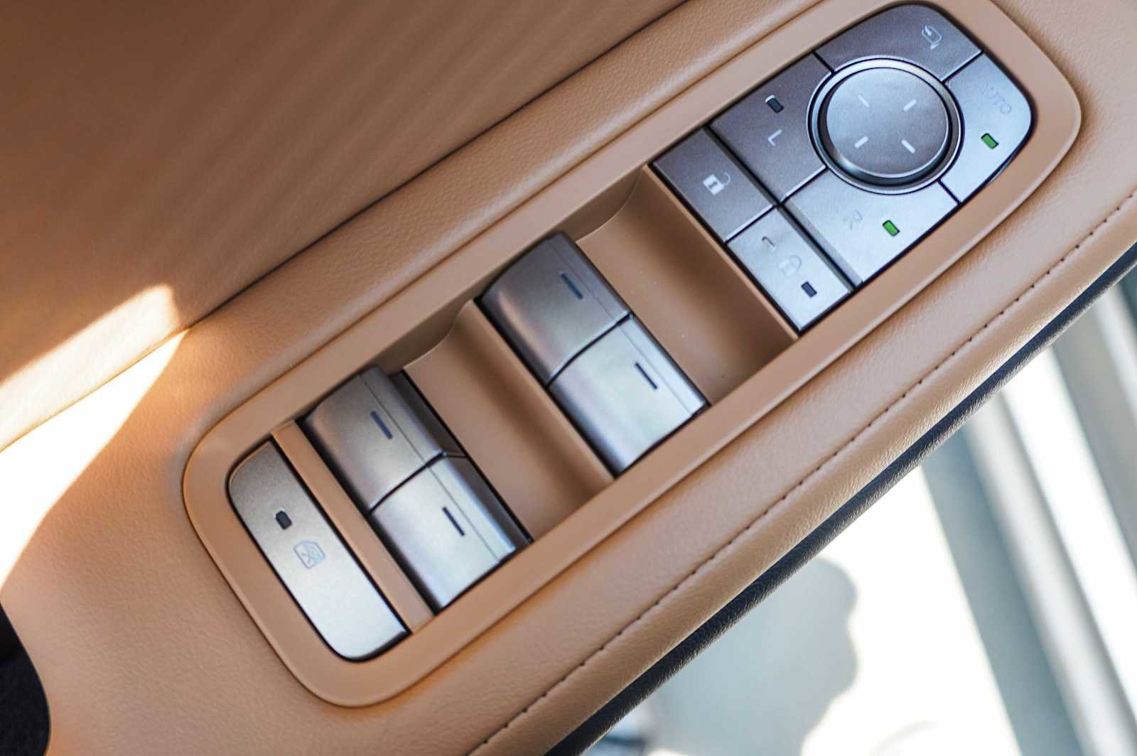 New 2026 Lexus ES 350e FWD image 23