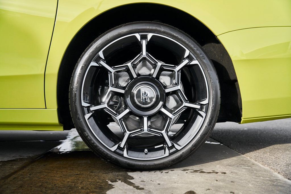 Used 2025 Rolls-Royce Ghost Black Badge image 17