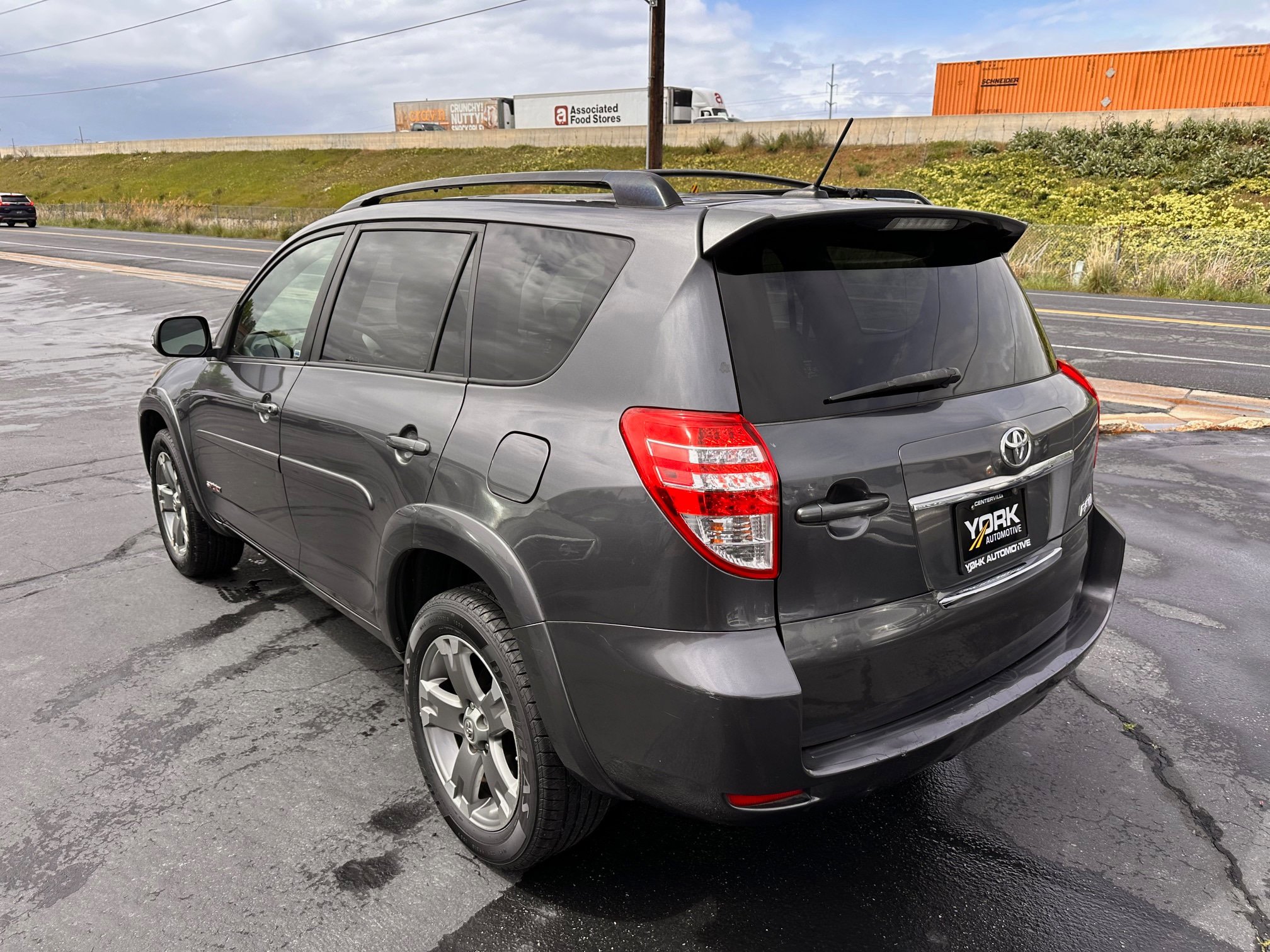 Used 2011 Toyota RAV4 Sport w/ Sport Appearance Pkg FWD image 4