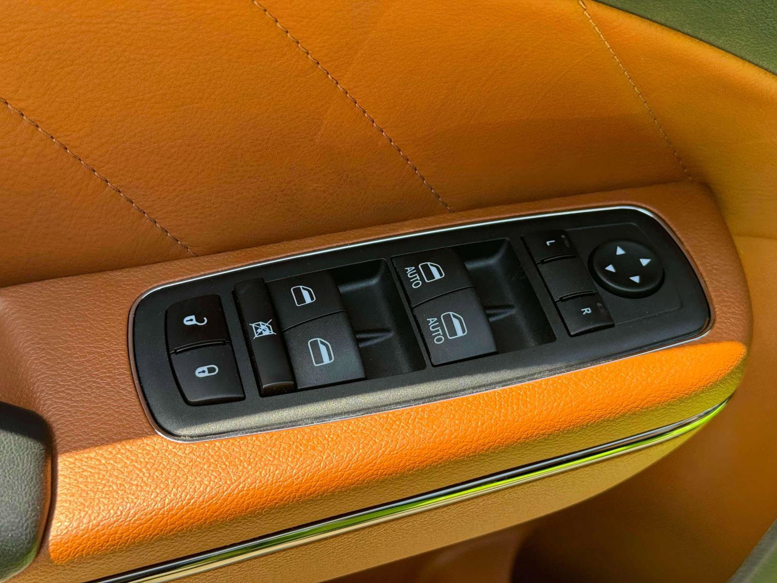 Used 2023 Dodge Charger SRT Hellcat w/ Harman/Kardon Audio Group image 29