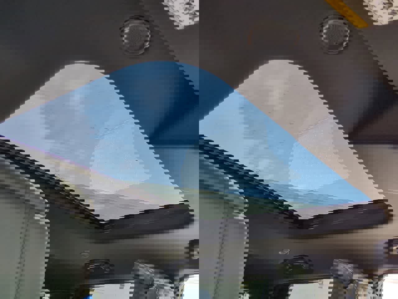 Used 2025 Land Rover Discovery Dynamic SE AWD/4WD image 20