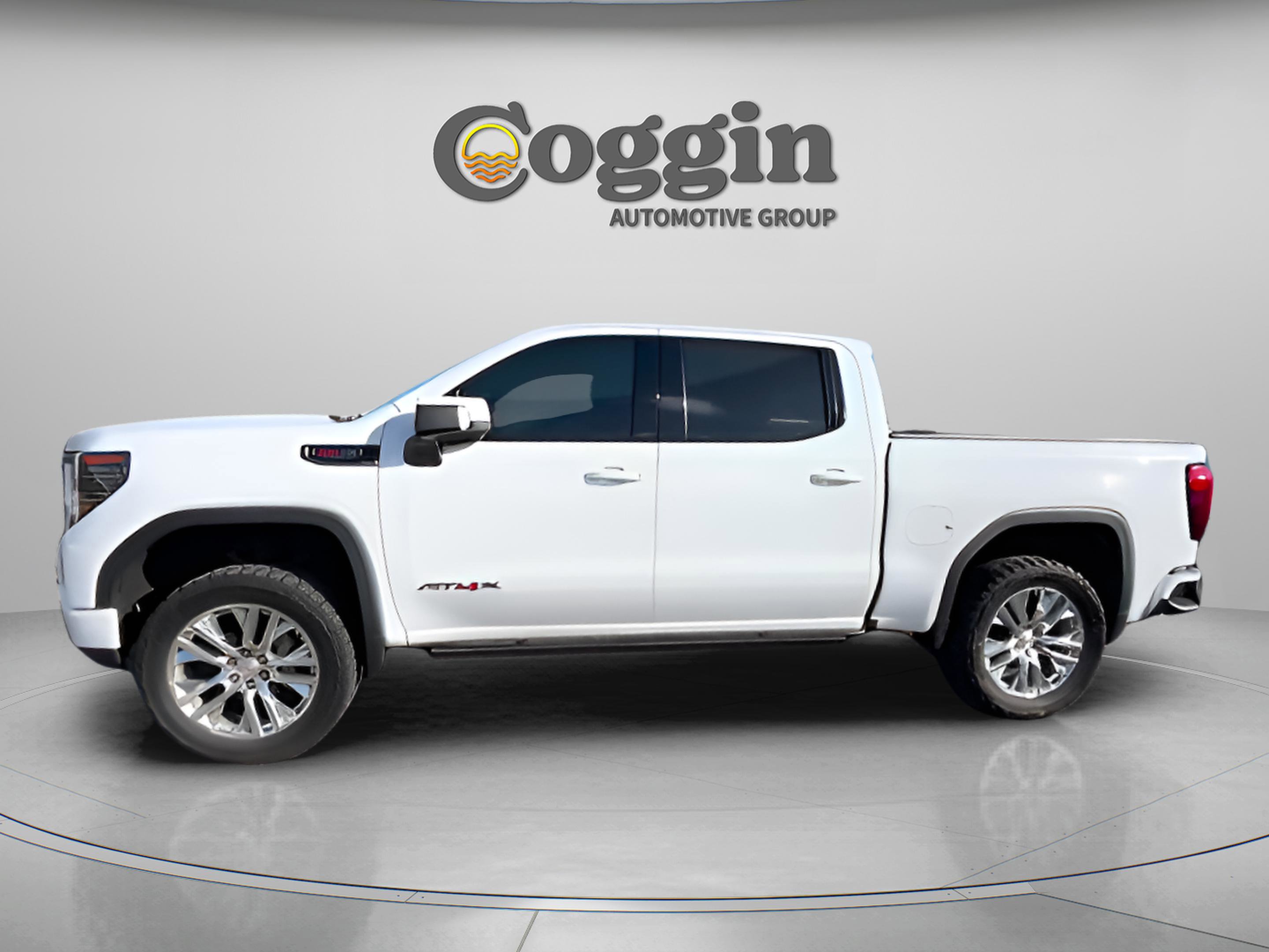 Used 2022 GMC Sierra 1500 AT4X image 4