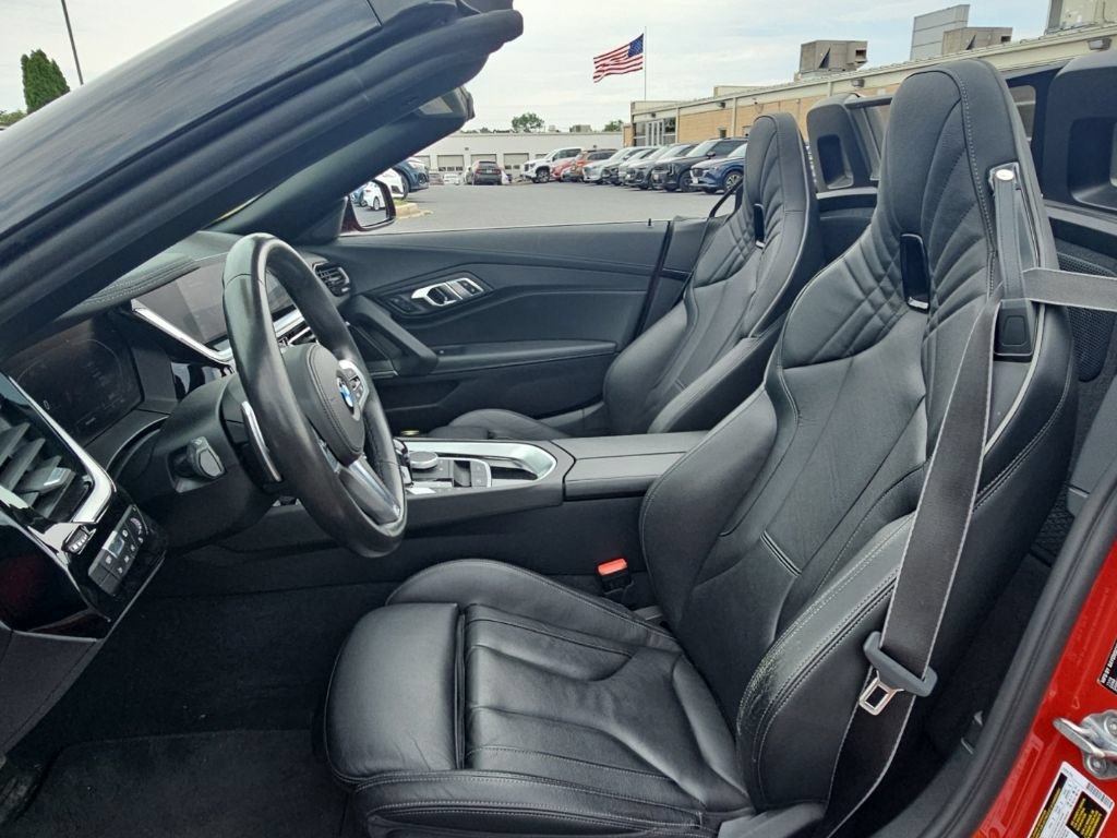 Used 2020 BMW Z4 sDrive30i w/ M Sport Package RWD image 3