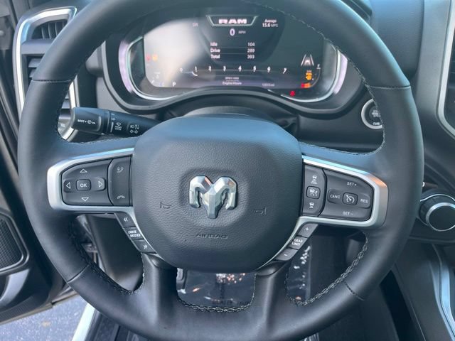 Used 2025 RAM 1500 Big Horn AWD/4WD image 17