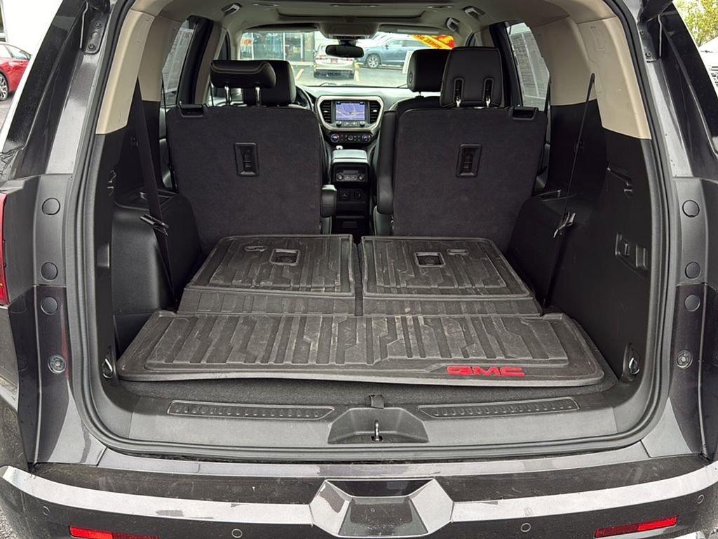 Used 2017 GMC Acadia Denali w/ Technology Package FWD image 34