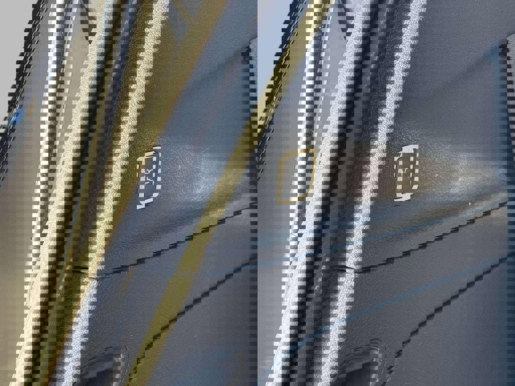 New 2026 Chrysler Pacifica Select FWD image 9