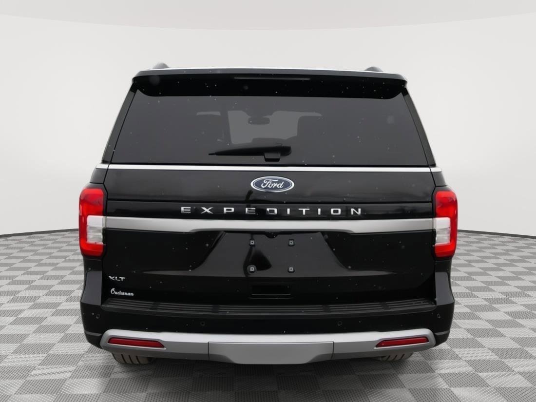 Used 2024 Ford Expedition XLT image 22