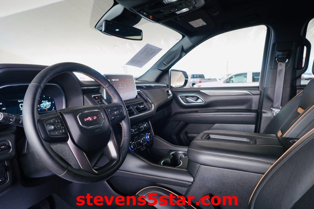 Used 2023 GMC Yukon XL AT4 w/ Technology Package image 5