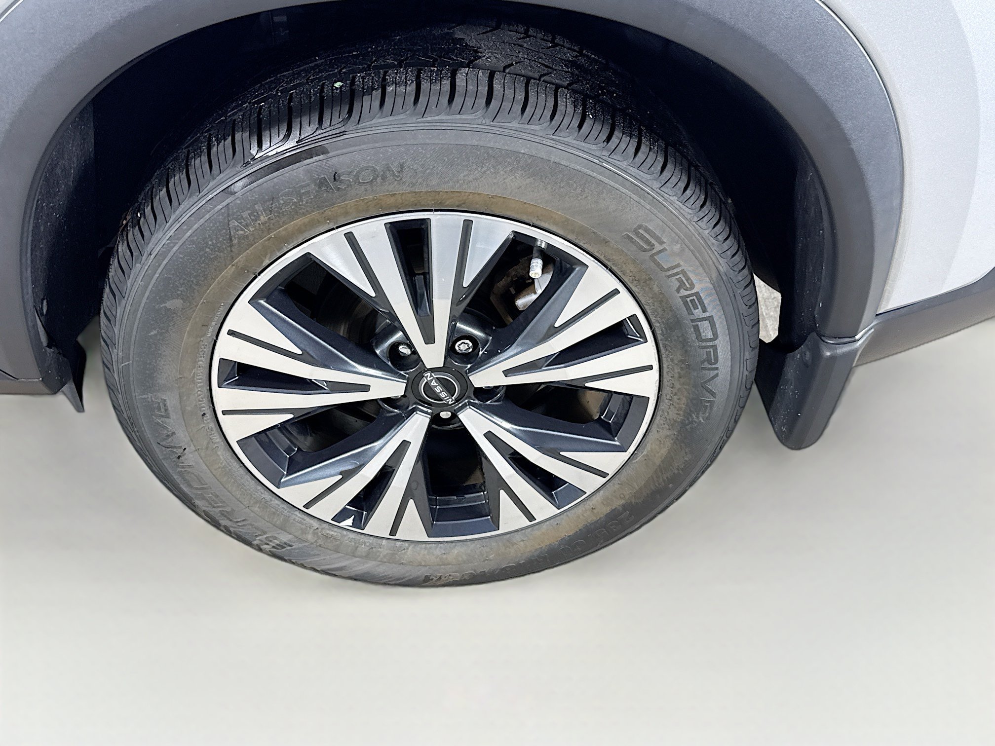 Used 2023 Nissan Rogue SV FWD image 35