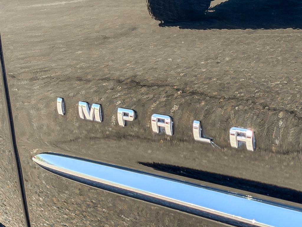 Used 2017 Chevrolet Impala Premier FWD image 12