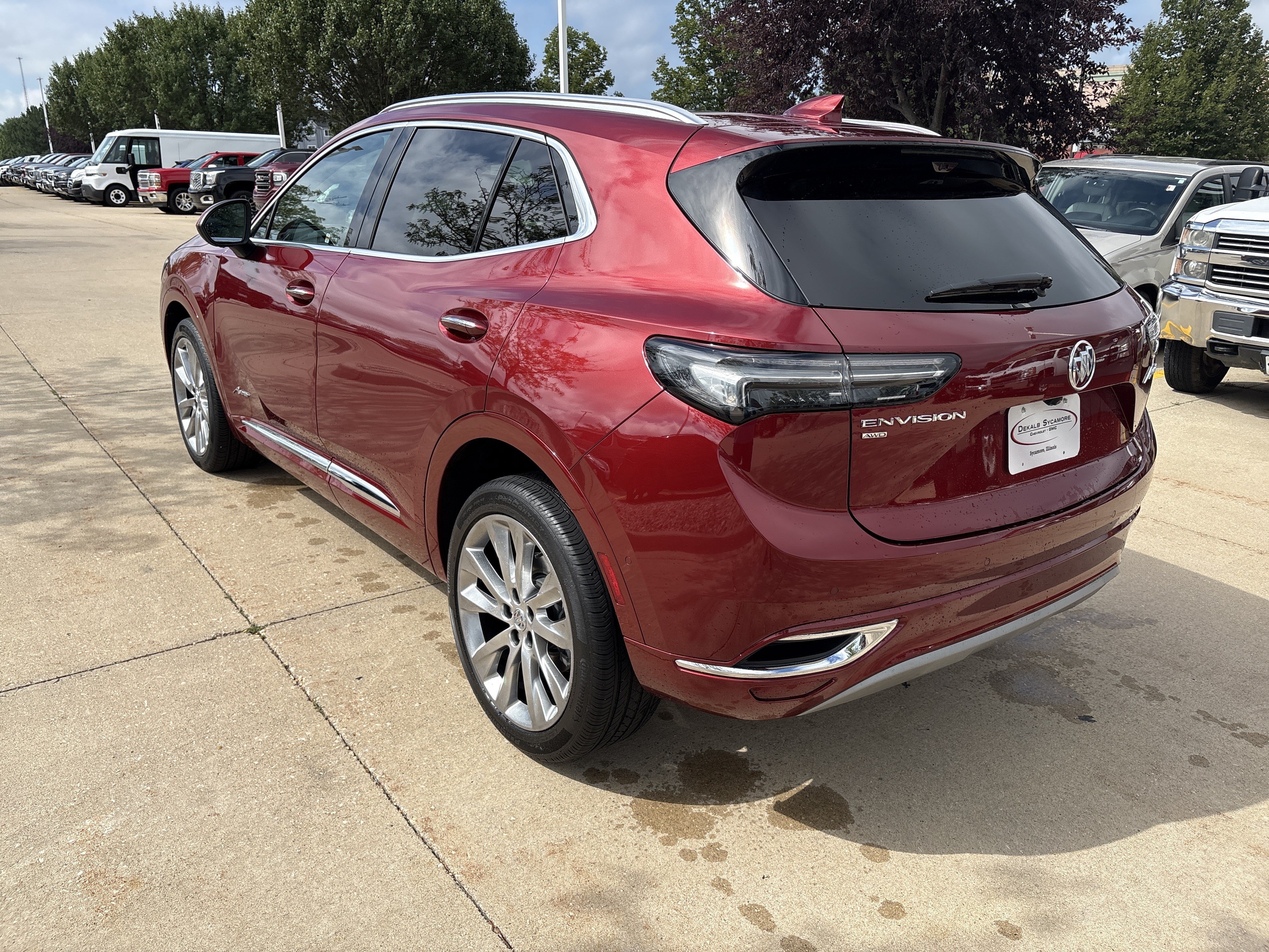 Used 2023 Buick Envision Avenir AWD/4WD image 10