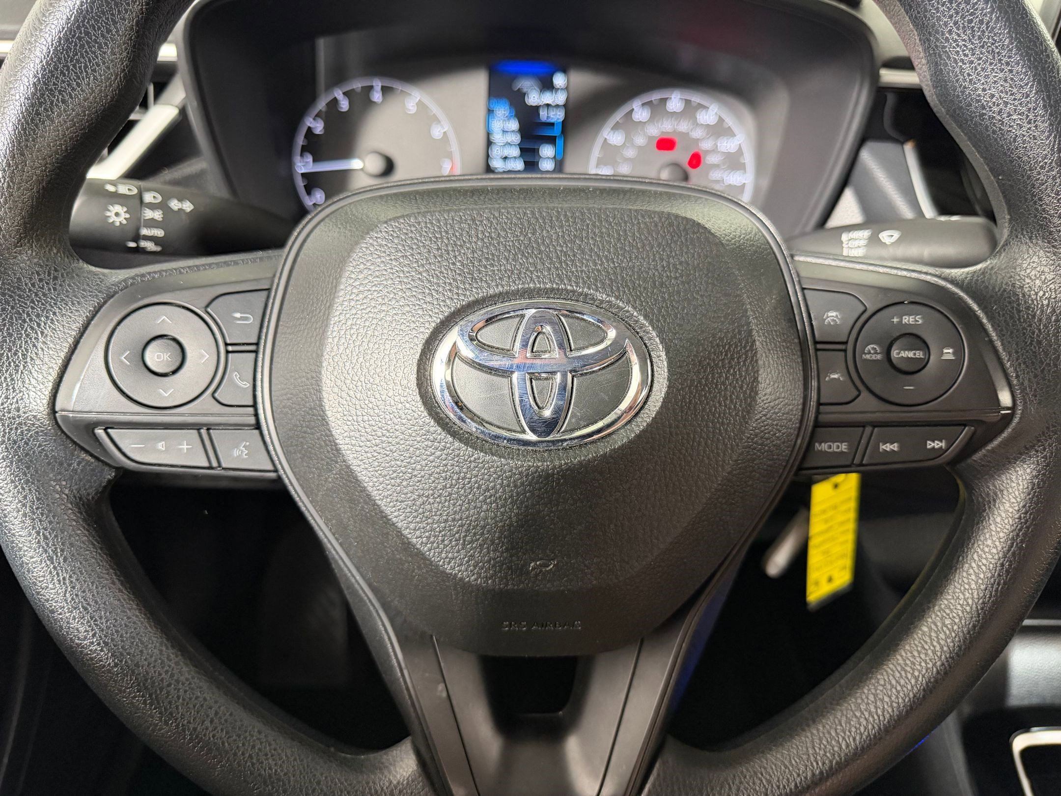 Used 2025 Toyota Corolla LE FWD image 13