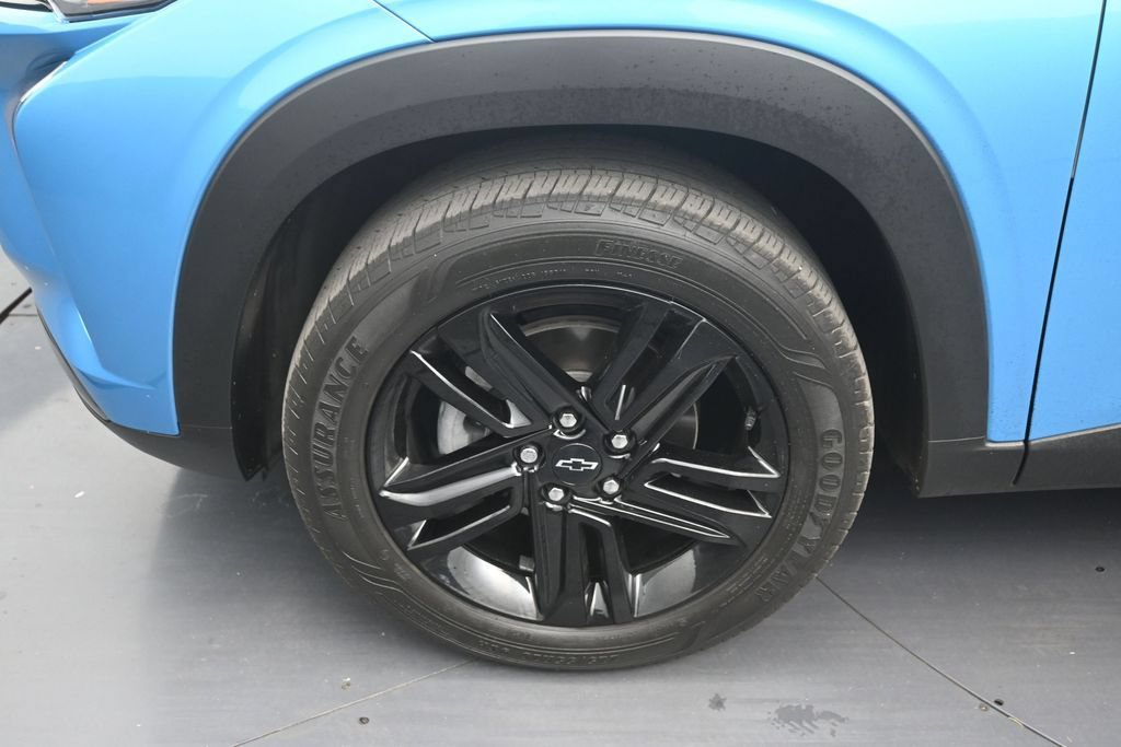 Used 2025 Chevrolet Trax ACTIV FWD image 9