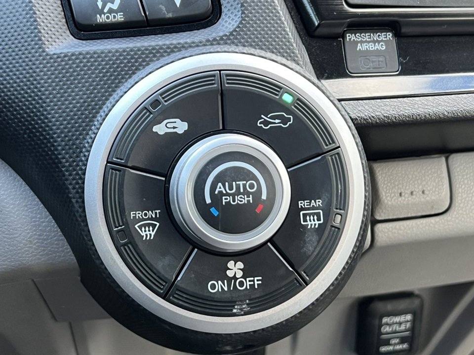 Used 2013 Honda Insight image 22