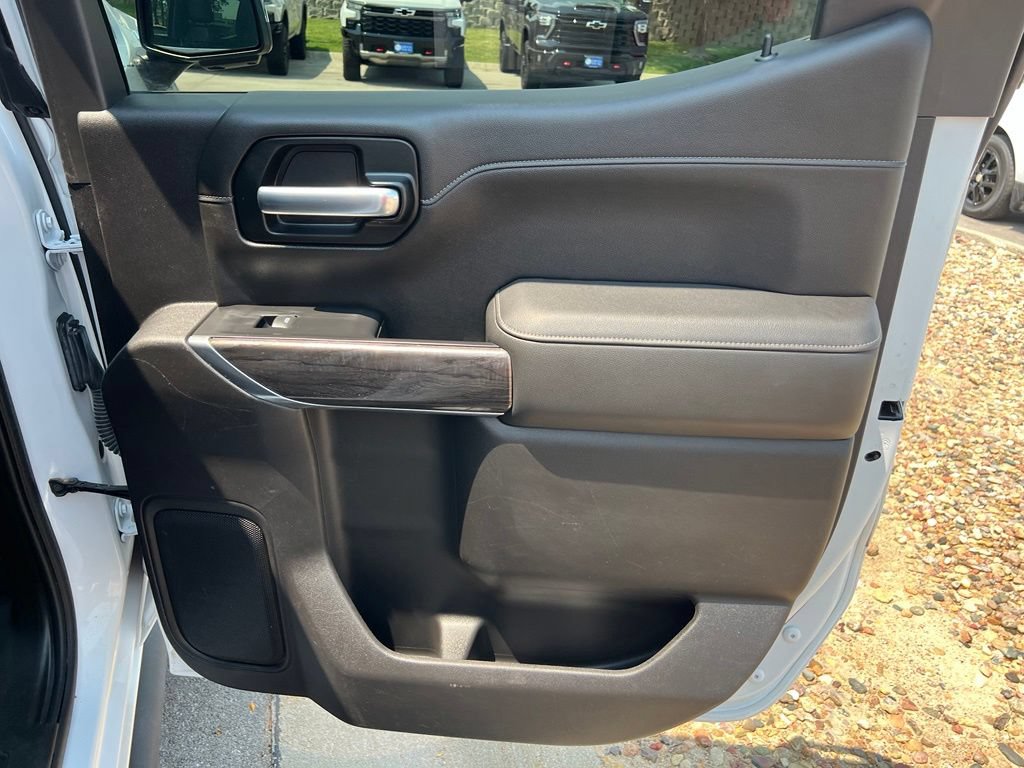 Used 2020 Chevrolet Silverado 1500 LTZ AWD/4WD image 27