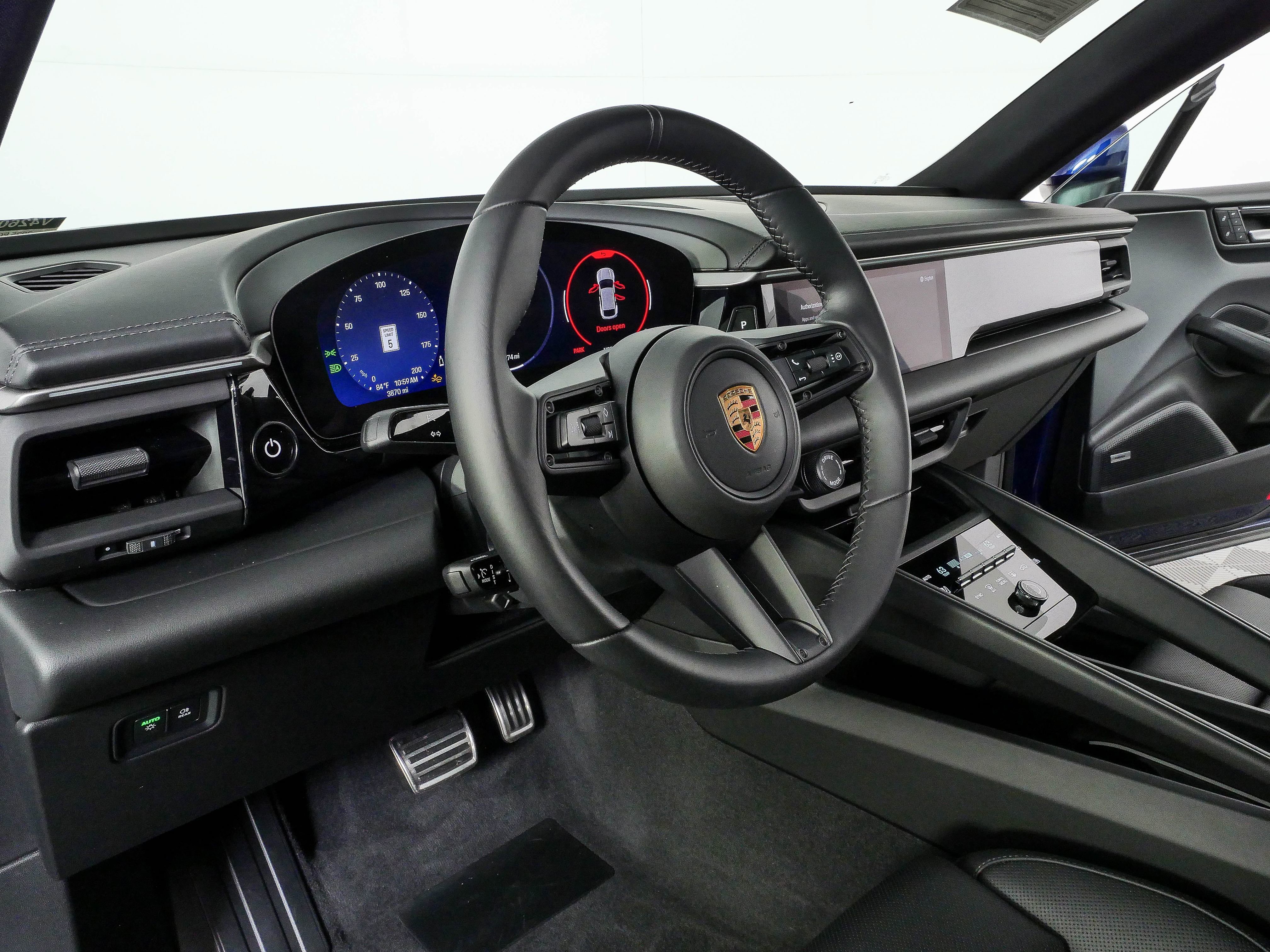 Certified 2025 Porsche Macan Electric RWD image 4