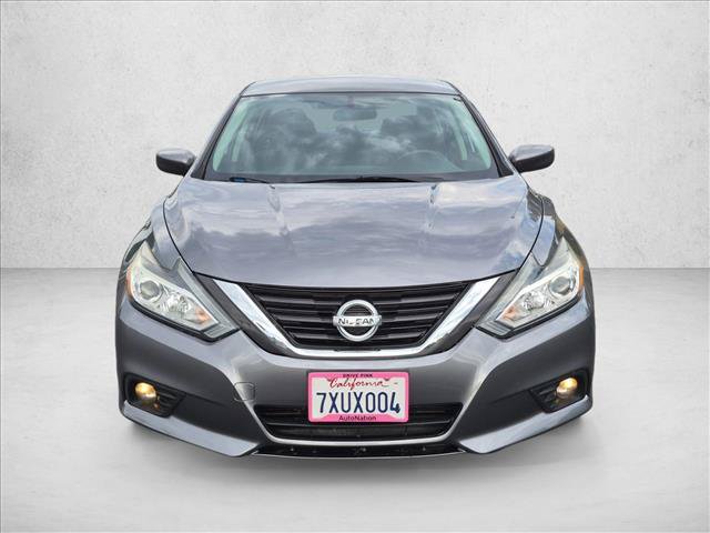 Used 2016 Nissan Altima 2.5 SV FWD video 2