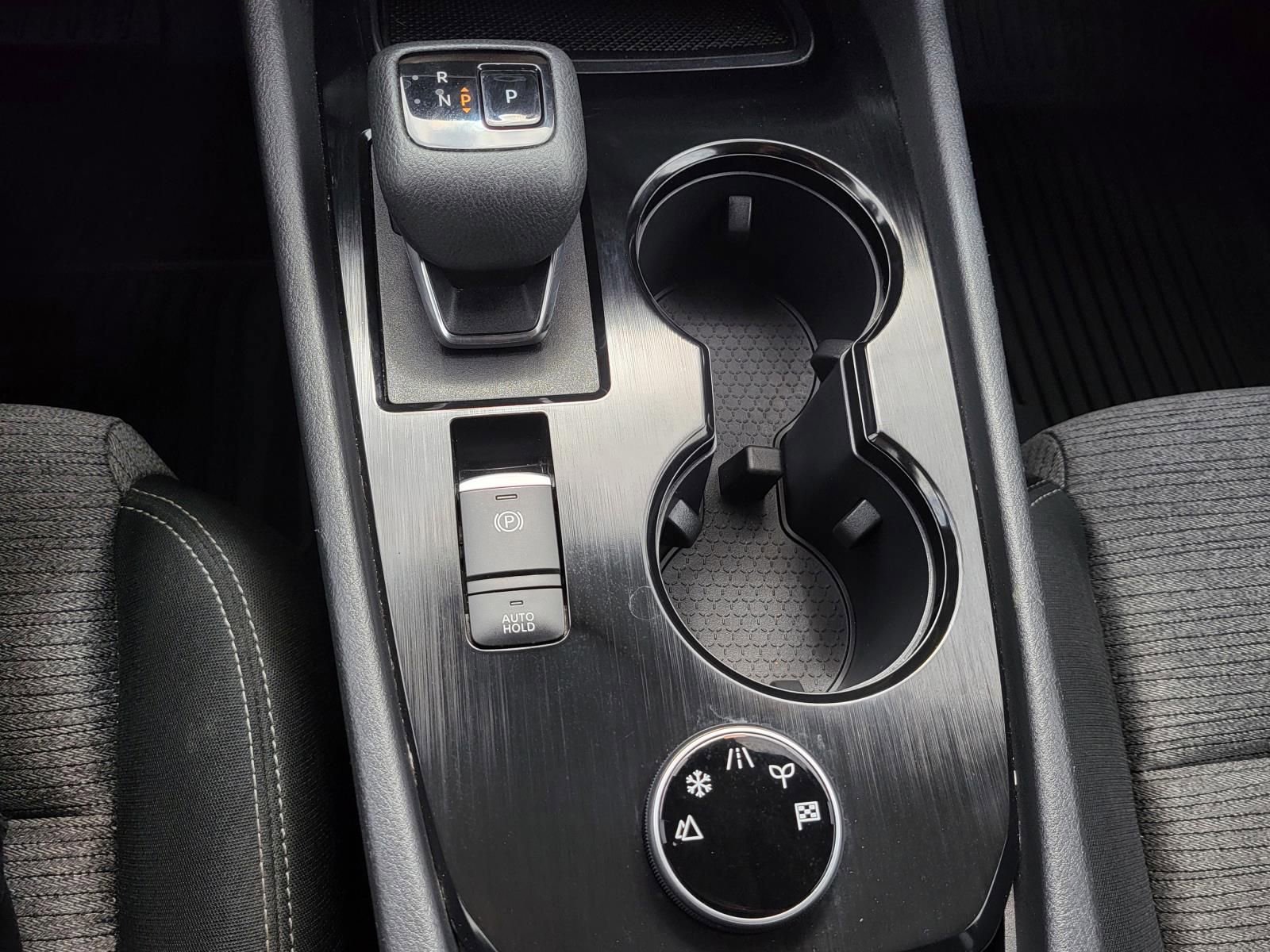 Used 2022 Nissan Rogue SV image 29