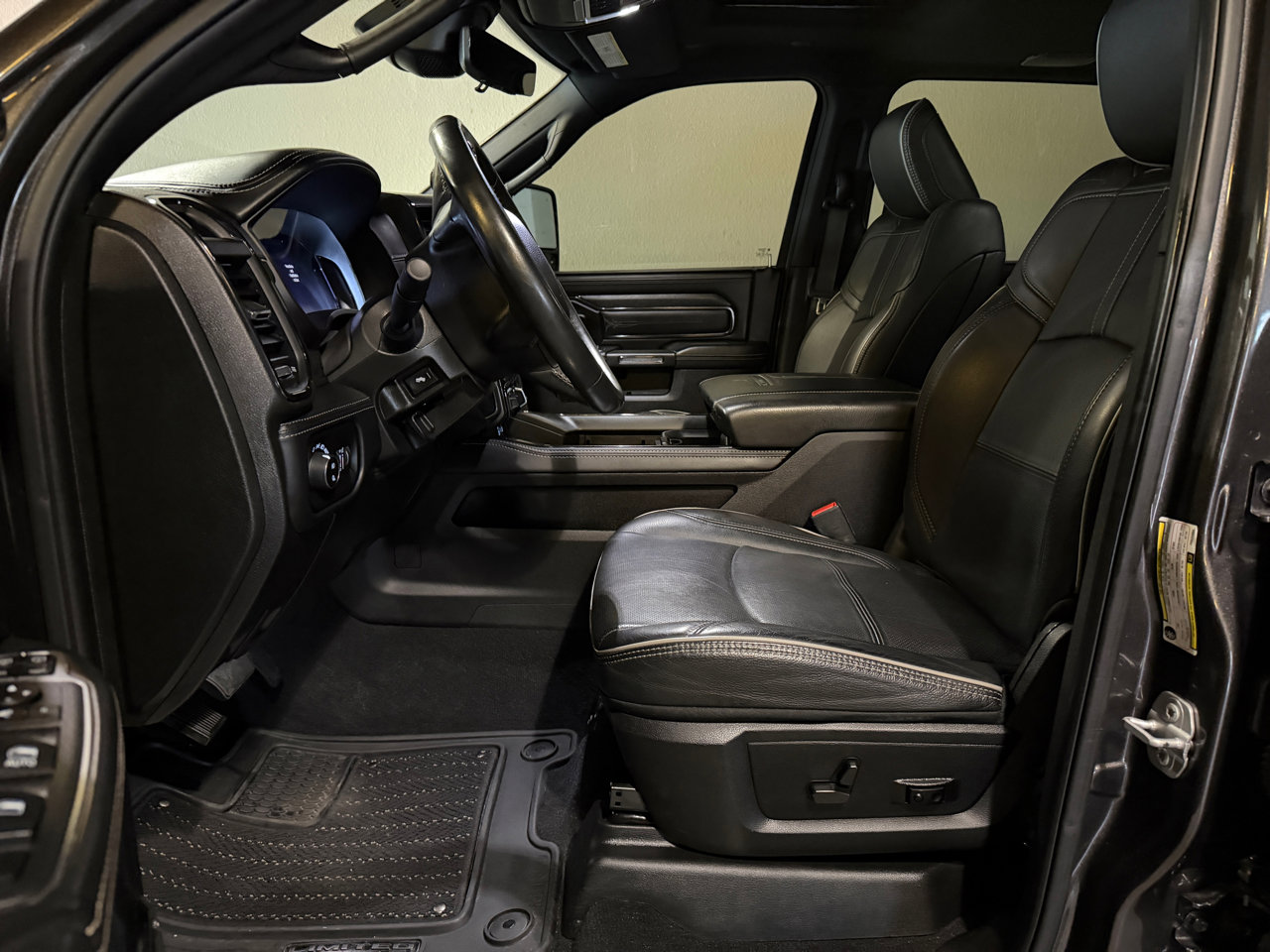 Used 2023 RAM 2500 Limited image 11