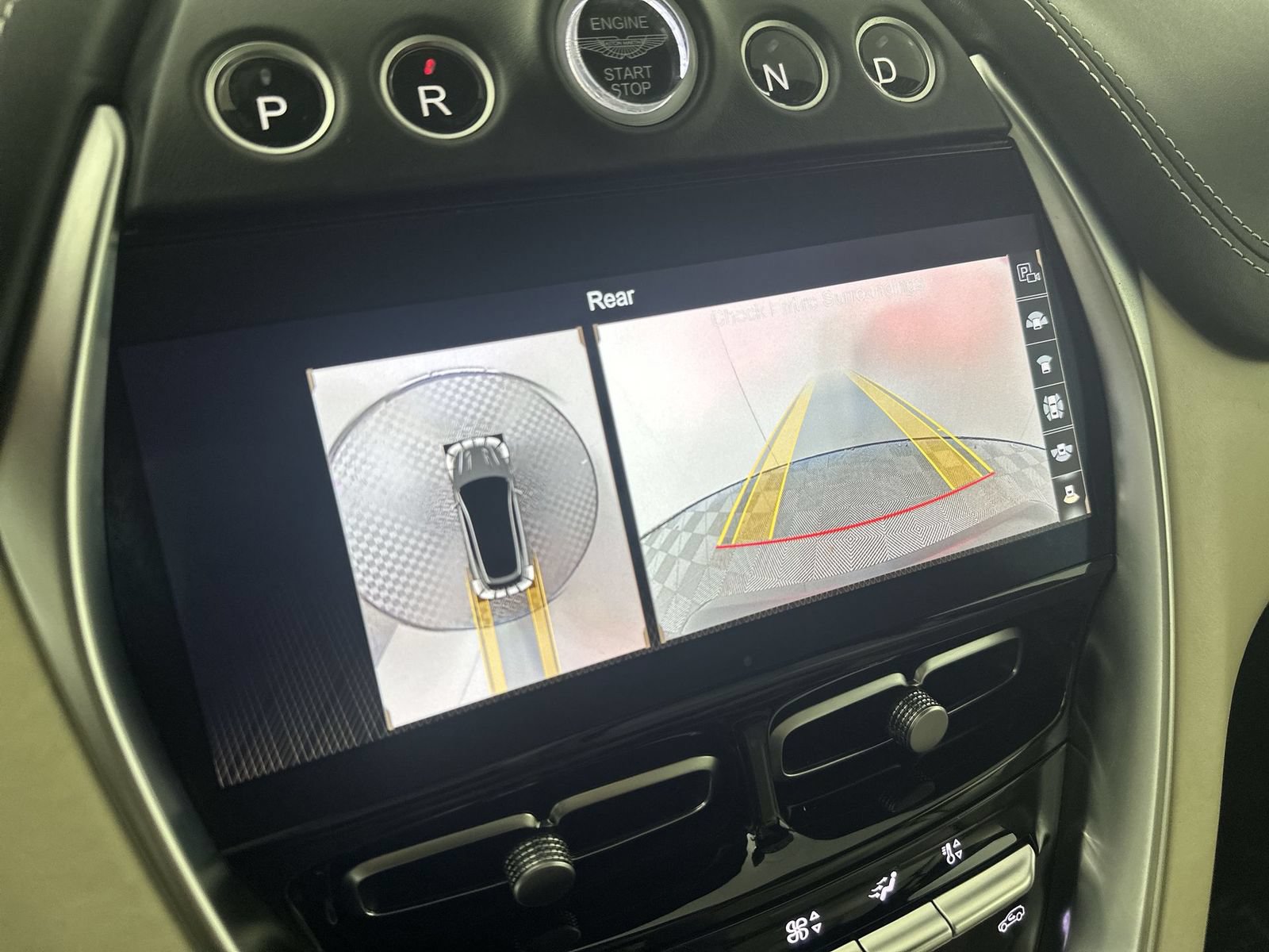 Used 2021 Aston Martin DBX AWD/4WD image 17