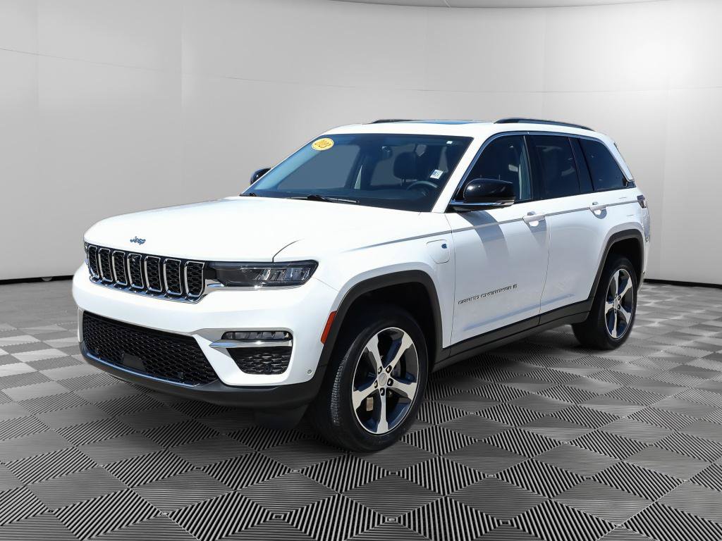 Used 2023 Jeep Grand Cherokee 4WD 4xe w/ Luxury Tech Group II image 2