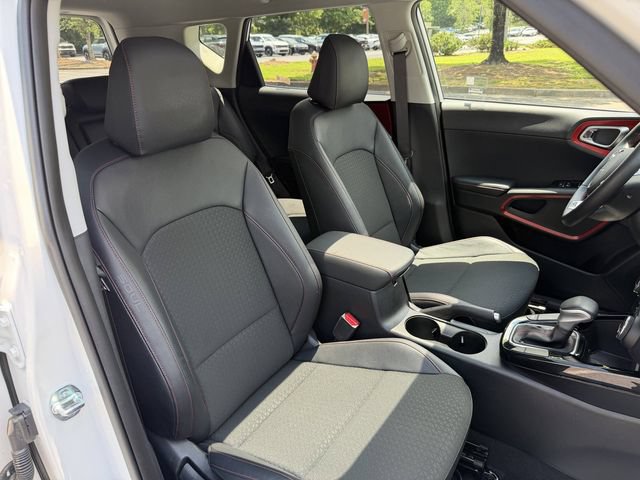 Certified 2025 Kia Soul GT-Line FWD image 38