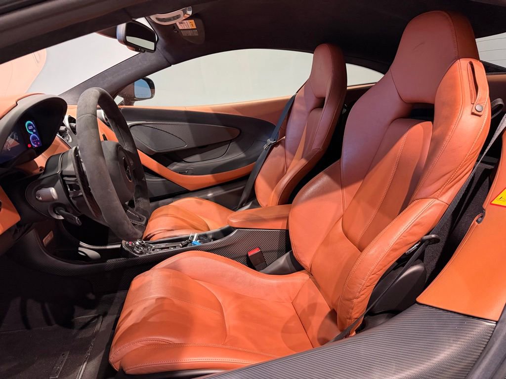 Used 2016 McLaren 570S Coupe image 19