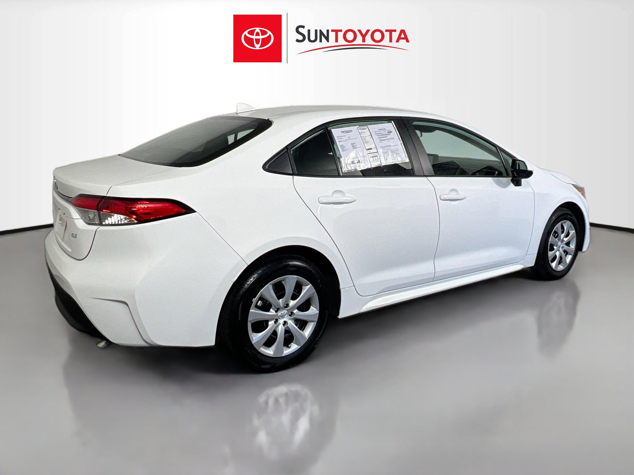 Used 2025 Toyota Corolla LE image 4