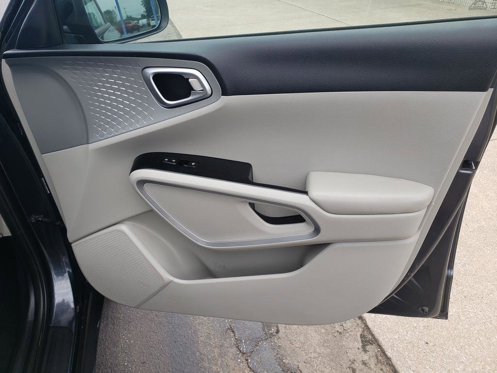 Used 2020 Kia Soul LX image 19