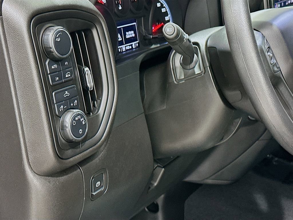 Used 2024 Chevrolet Silverado 1500 Custom AWD/4WD image 10