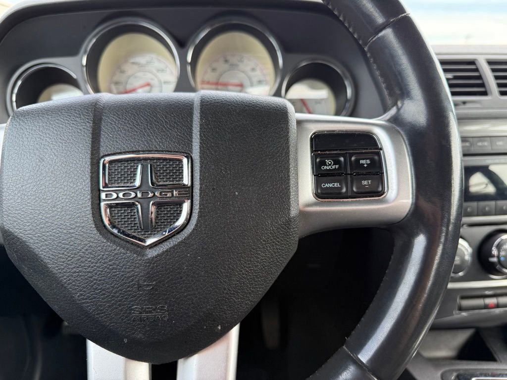 Used 2013 Dodge Challenger SXT image 12
