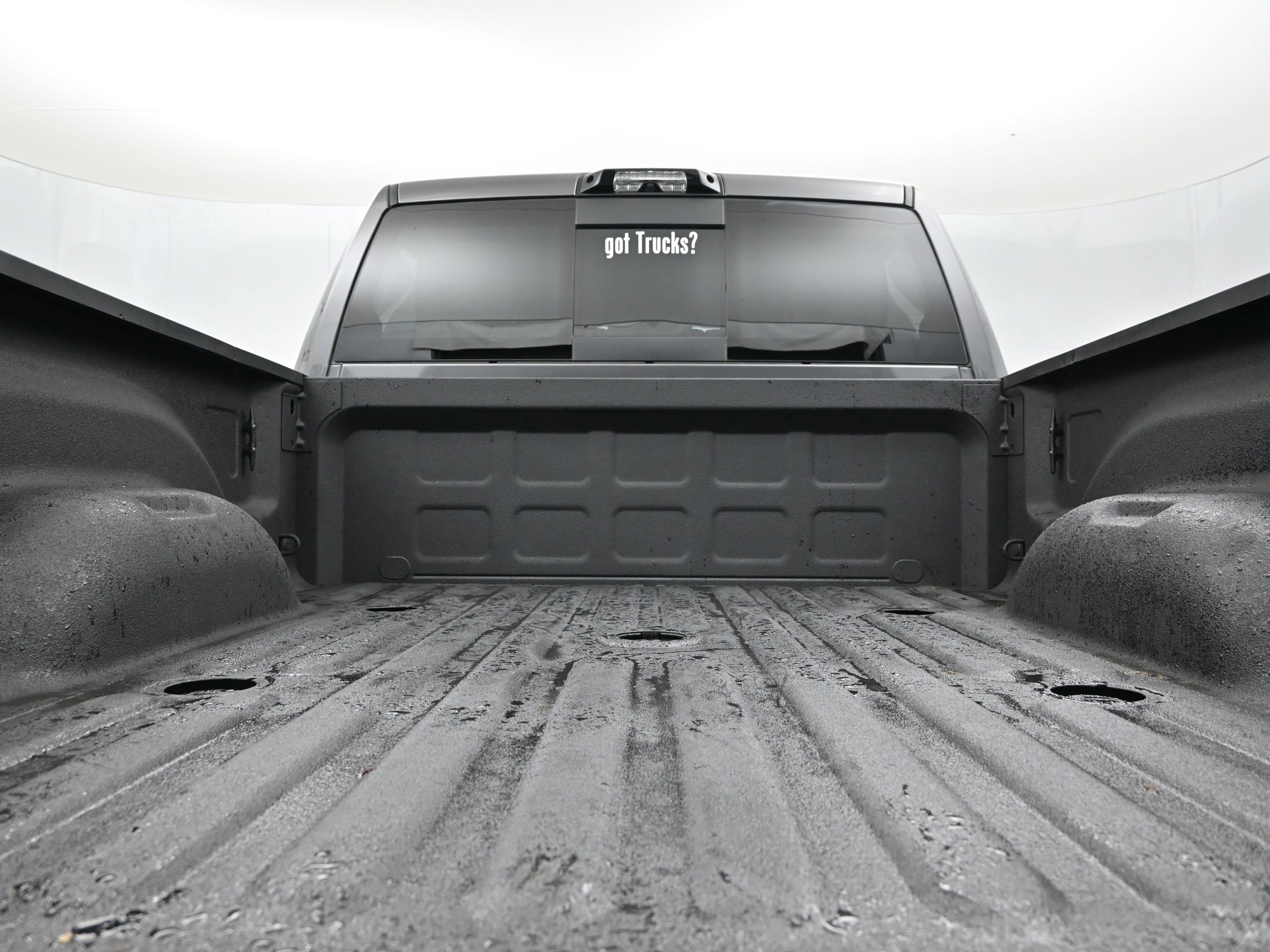 Used 2023 RAM 2500 Laramie w/ Night Edition AWD/4WD image 7