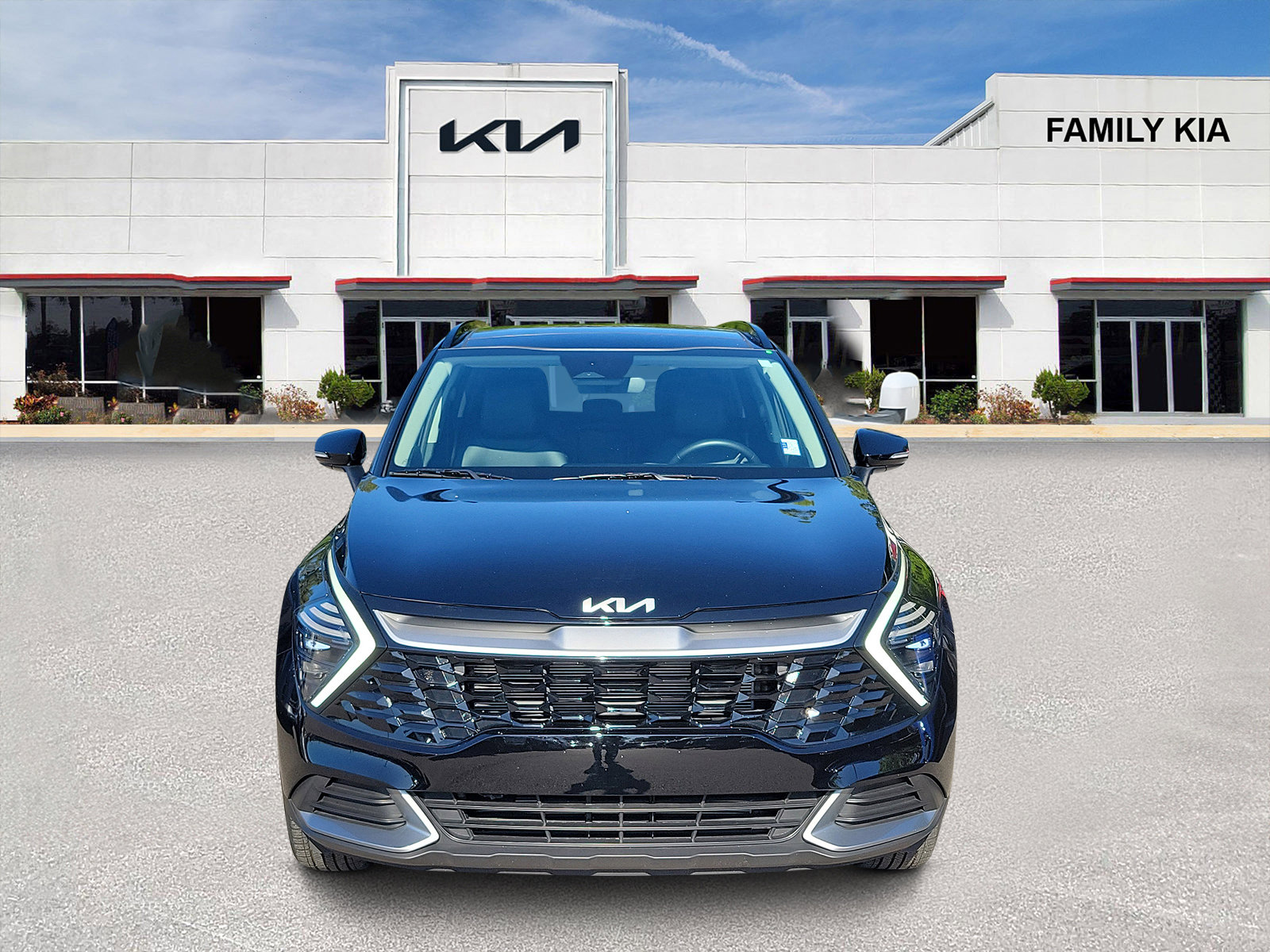 Certified 2025 Kia Sportage EX w/ Premium Package FWD image 2