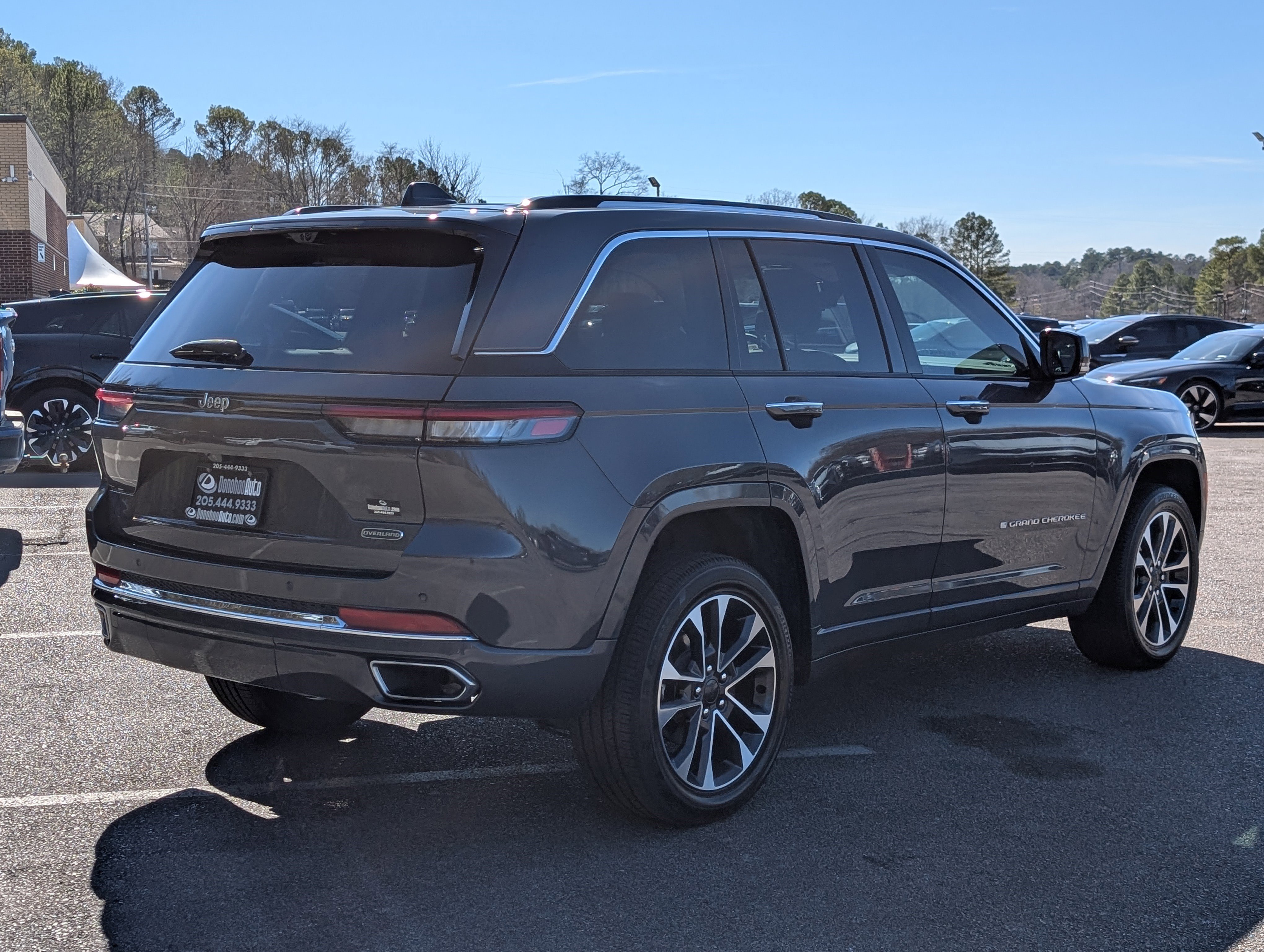 Used 2022 Jeep Grand Cherokee Overland w/ Adv Protech Group III RWD image 9