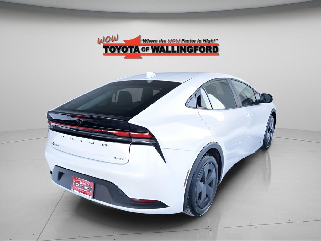 Used 2024 Toyota Prius LE image 12