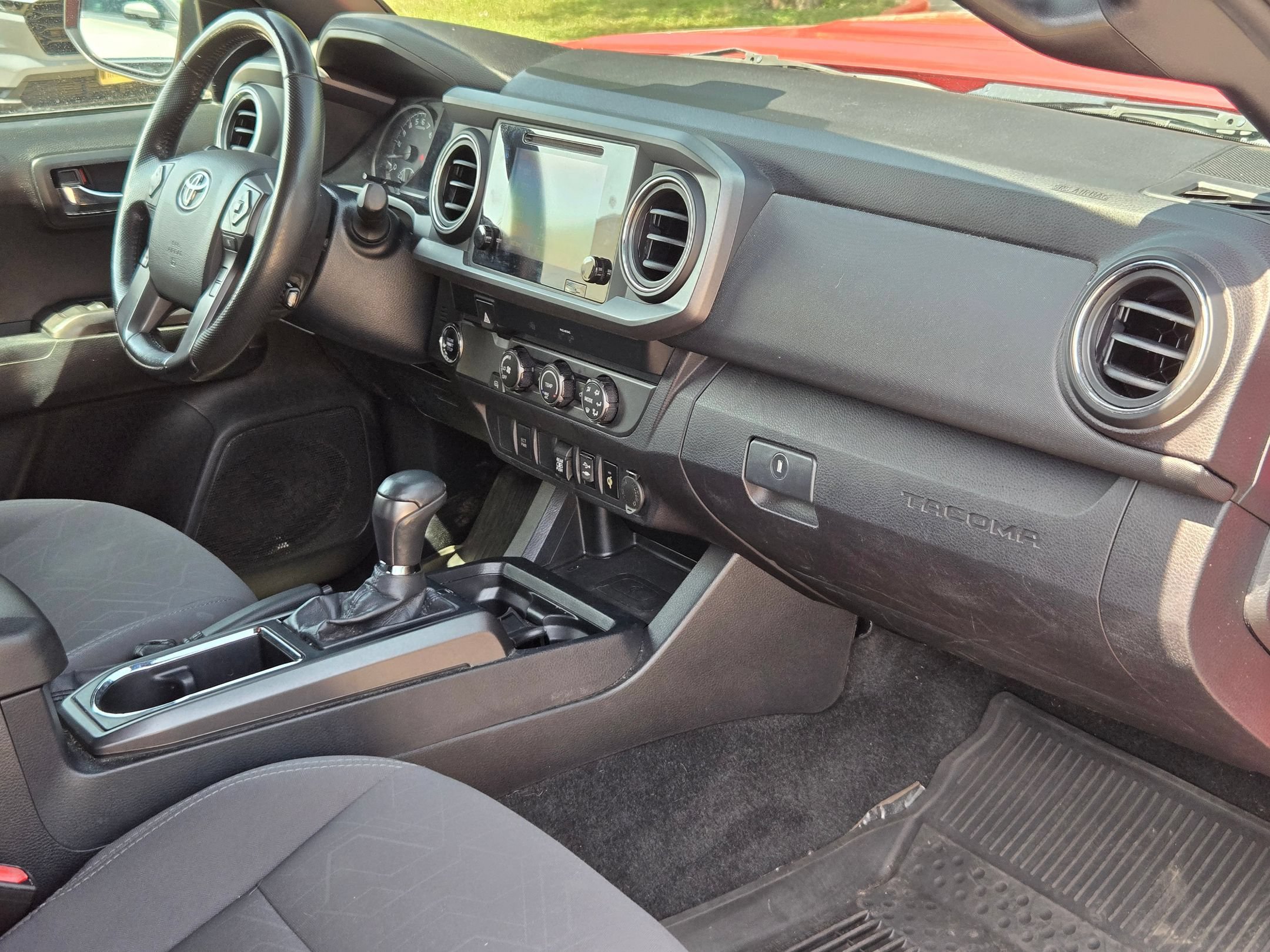 Used 2019 Toyota Tacoma TRD Sport RWD image 29