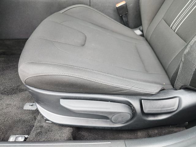 Used 2024 Hyundai Elantra SEL image 23
