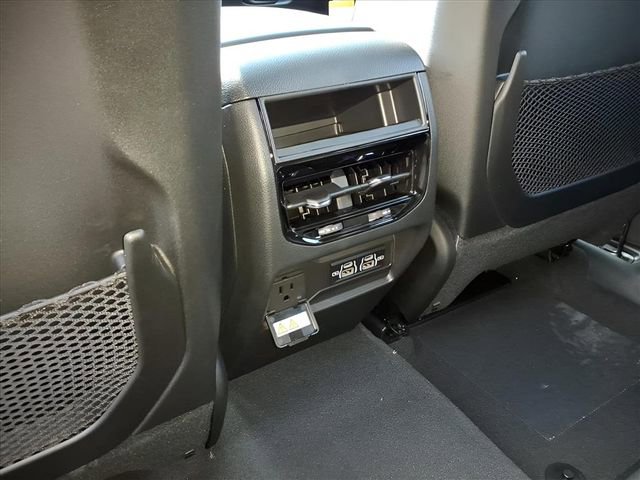 New 2025 Jeep Grand Cherokee Altitude image 11