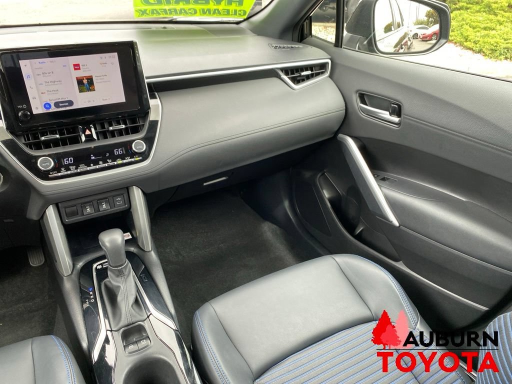 Used 2023 Toyota Corolla Cross AWD Hybrid w/ Convenience Package image 27