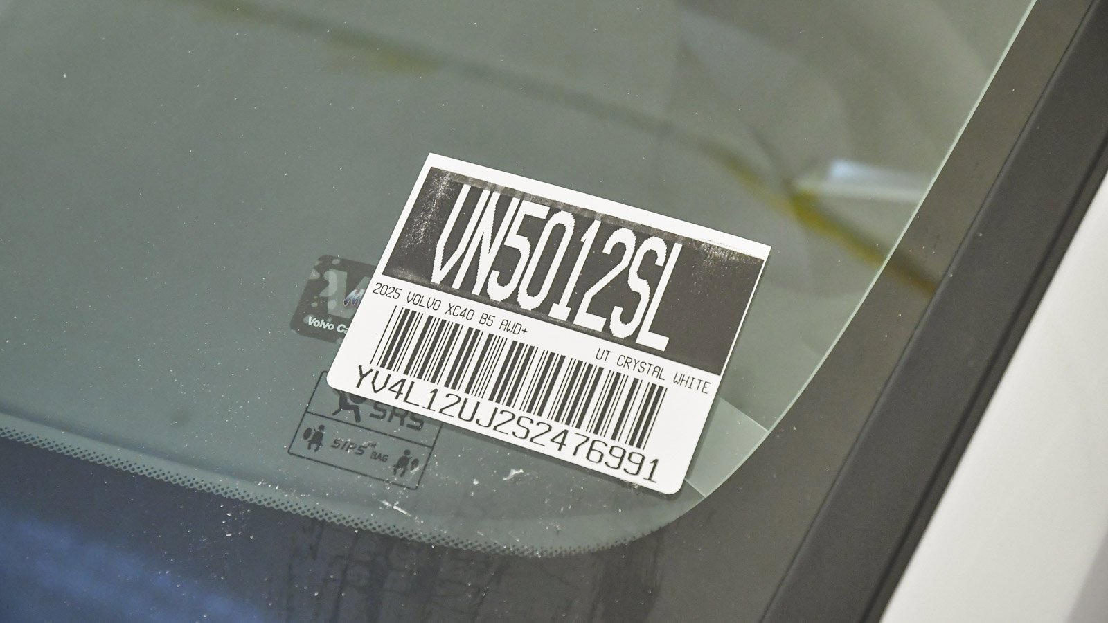 Certified 2025 Volvo XC40 B5 Core w/ Protection Package Premier image 29