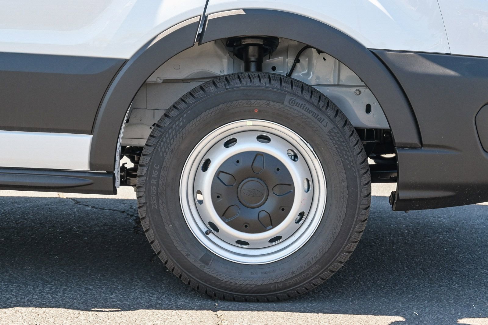 New 2025 Ford Transit 250 148 Medium Roof w/ Load Area Protection Package image 10